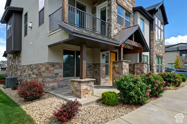 252 E Sandy Sage Way, Sandy, UT 84070 - #3