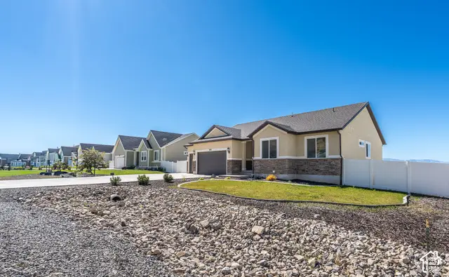 8285 N Lakeshore Dr E, Lake Point, UT 84074 - #3