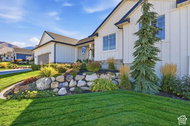 1058 E 300 S, Smithfield, UT 84335 - #2