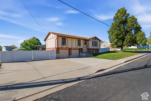 749 N Church St W, Layton, UT 84041 - #3
