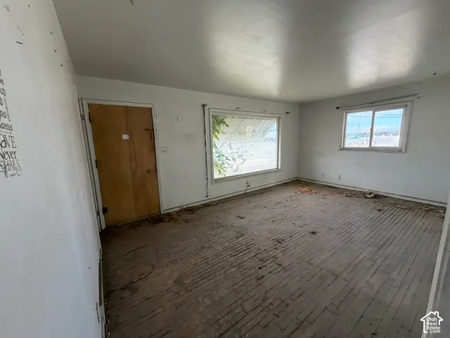 1014 N Eastside Dr E, Layton, UT 84040 - #3
