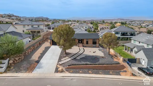 1002 E Crooked Creek Dr E, Washington, UT 84780