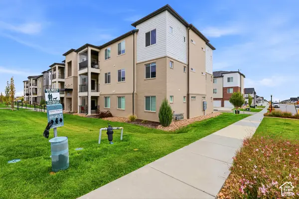 13536 S Poole Dr #E202, Riverton, UT 84096