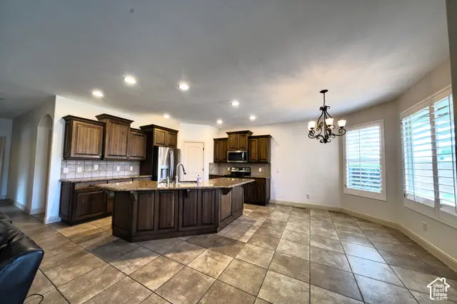 703 E Flag Stone Dr, Washington, UT 84780 - #3