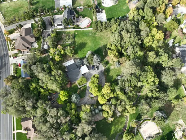 1787 S Sunset Dr, Kaysville, UT 84037
