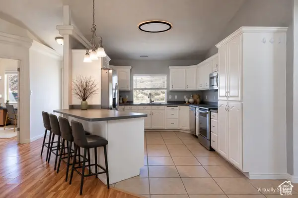 624 S Hillside Dr, Kanab, UT 84741