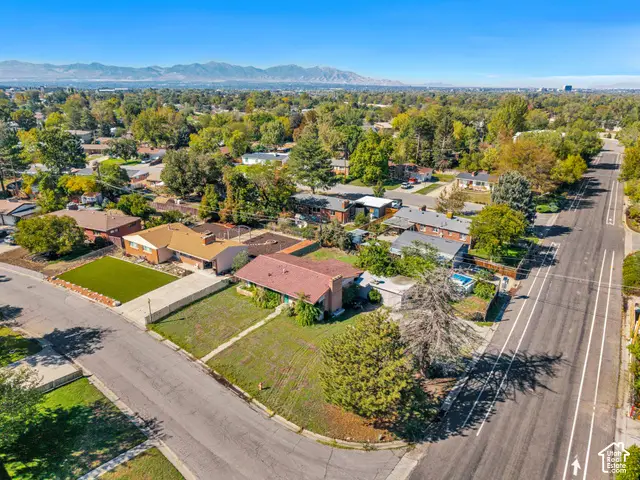 1855 E Brookhill Dr, Cottonwood Heights, UT 84121 - #2