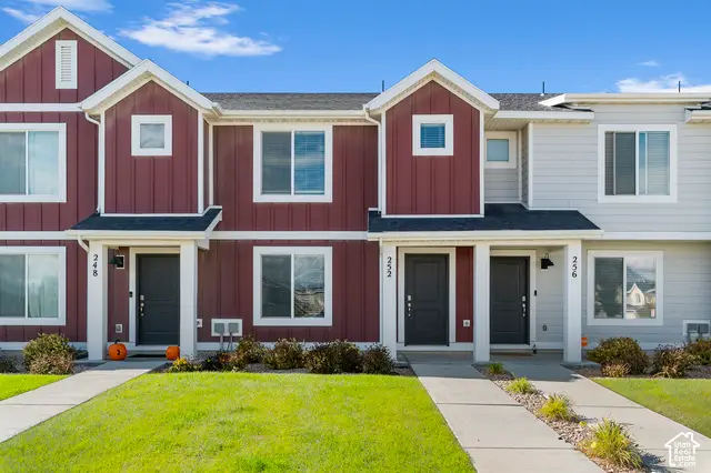 252 N Portside Ln W, Saratoga Springs, UT 84045 - #1