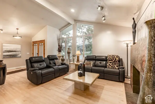11528 S Summerfield Ln, Sandy, UT 84092 - #2
