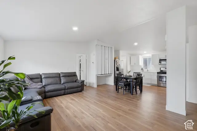 1602 W Calvo Dr, West Valley City, UT 84119 - #2