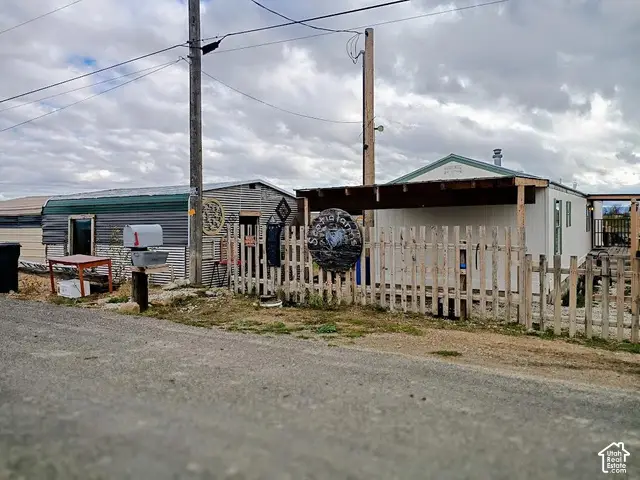 1055 S Barney Ln, Price, UT 84501 - #3