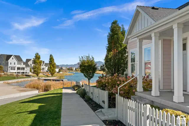 10923 S Kestrel Rise Rd, South Jordan, UT 84009 - #3