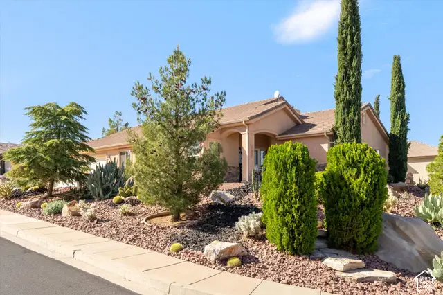 2332 S Verde Ridge Rd, Saint George, UT 84770 - #1