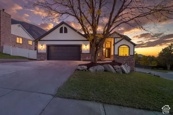 2232 E Lone Eagle Ln, Sandy, UT 84092