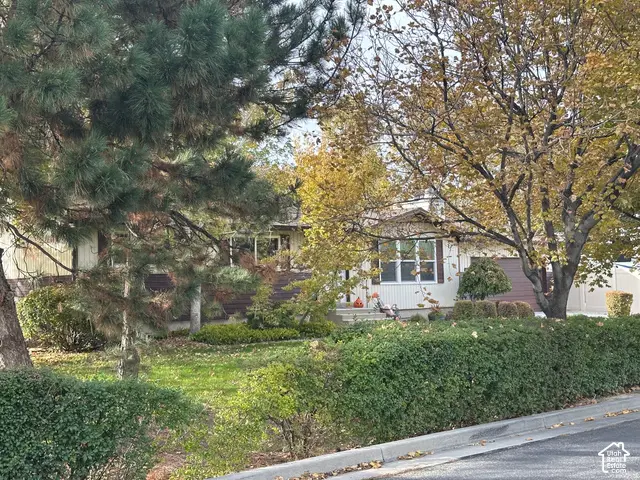 11220 S Lucas Ln W, South Jordan, UT 84095 - #2