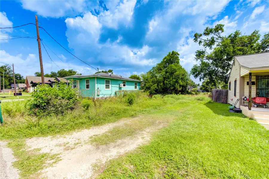 1003 E 39th Street, Houston, TX 77022 - #2