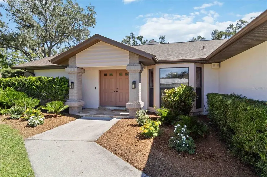 5206 Woodlawn Circle E, Palmetto, FL 34221 - #3