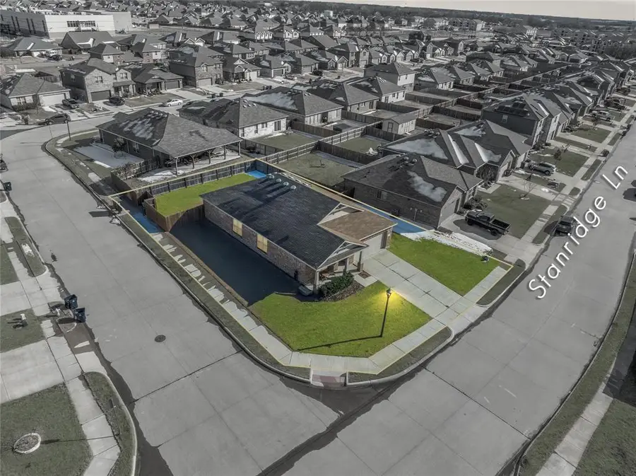 1061 Stanridge Lane, Van Alstyne, TX 75495 - Image #2