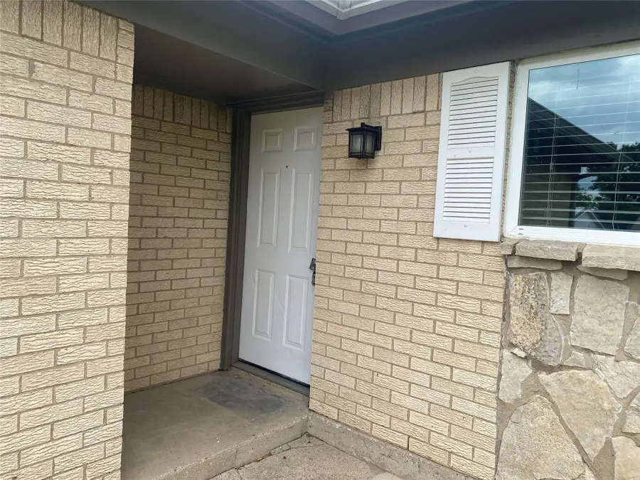 3313 Morris Avenue, Irving, TX 75061 - Image #2