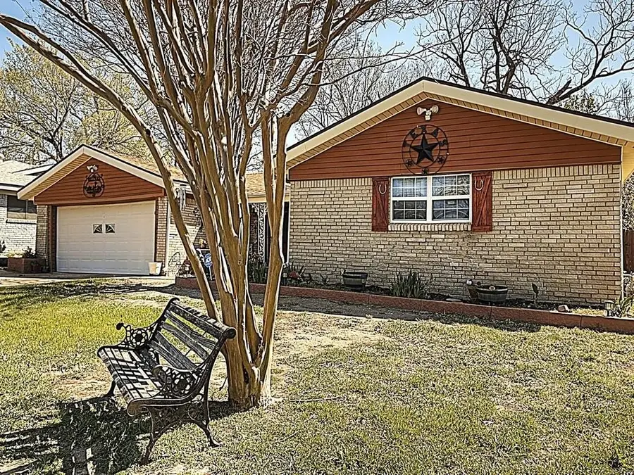 5016 Wyoming Trail, North Richland Hills, TX 76180 - Image #3