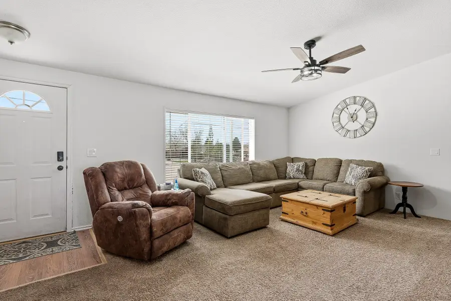 1637 E Midvalley Rd, Enoch, UT 84721 - #3