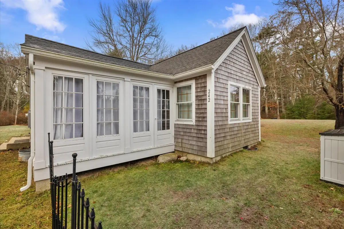 242 Enterprise St, Duxbury, MA 02332 - Image #1