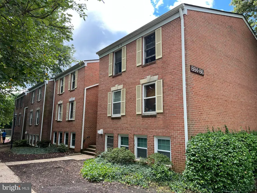 886 Quince Boulevard #Unit 202, Gaithersburg, MD 20878 - #2