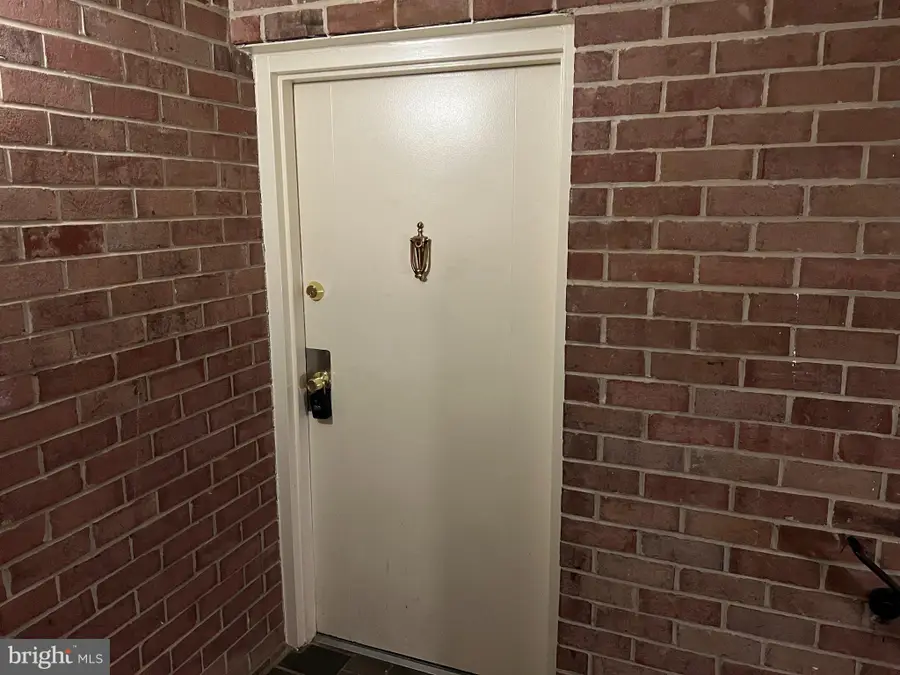 886 Quince Boulevard #Unit 202, Gaithersburg, MD 20878 - #3