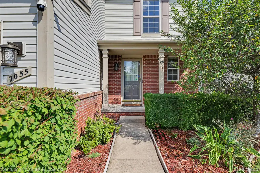 7055 Oakridge Drive, Ypsilanti, MI 48197 - #2