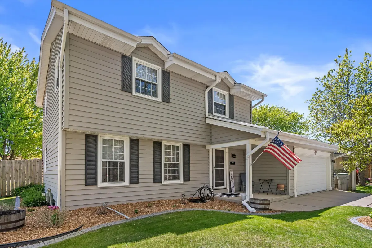 2401 W Manchester Ave, Milwaukee, WI 53221 - #1
