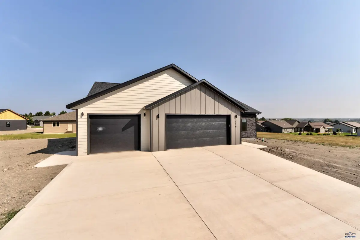 3516 Taylor Made Dr, Rapid City, SD 57703 - Image #1