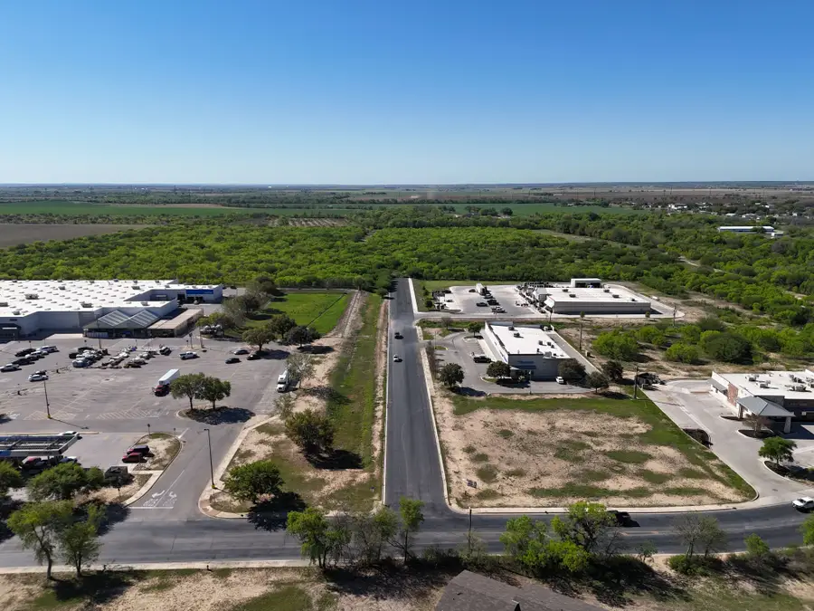287 N 22nd, Hondo, TX 78861 - #2