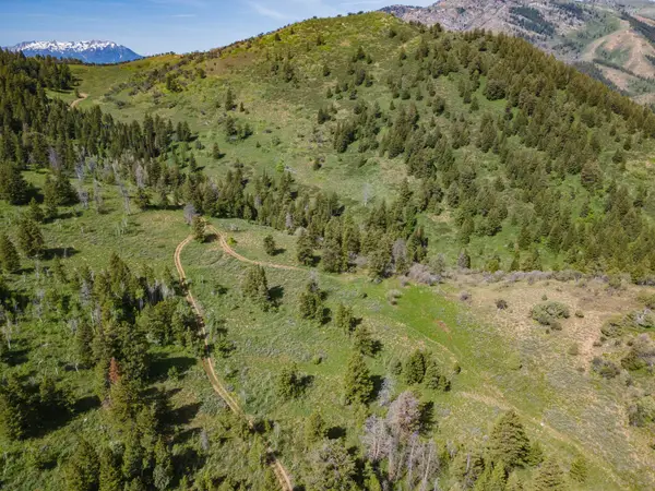 40 Sunridge, Huntsville, UT 84317