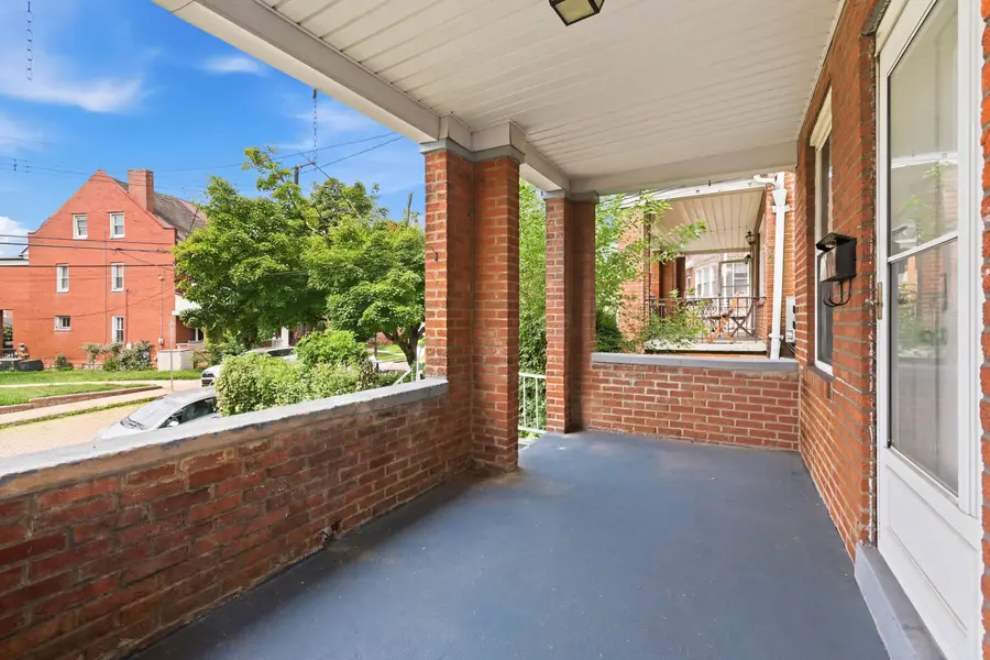5917-5919 Nicholson St, Pittsburgh, PA 15217 - #2