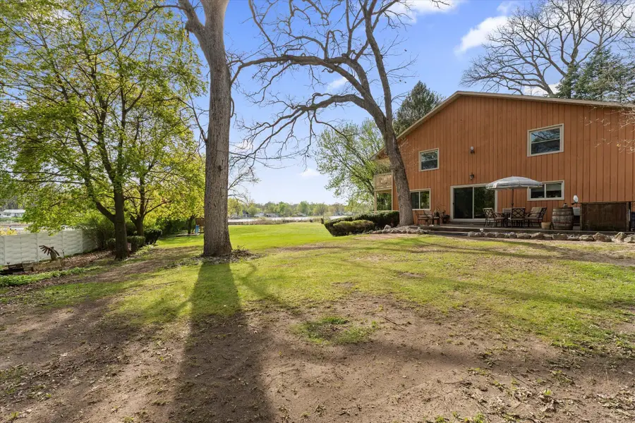 70328 Lakeview Drive, Edwardsburg, MI 49112 - #3