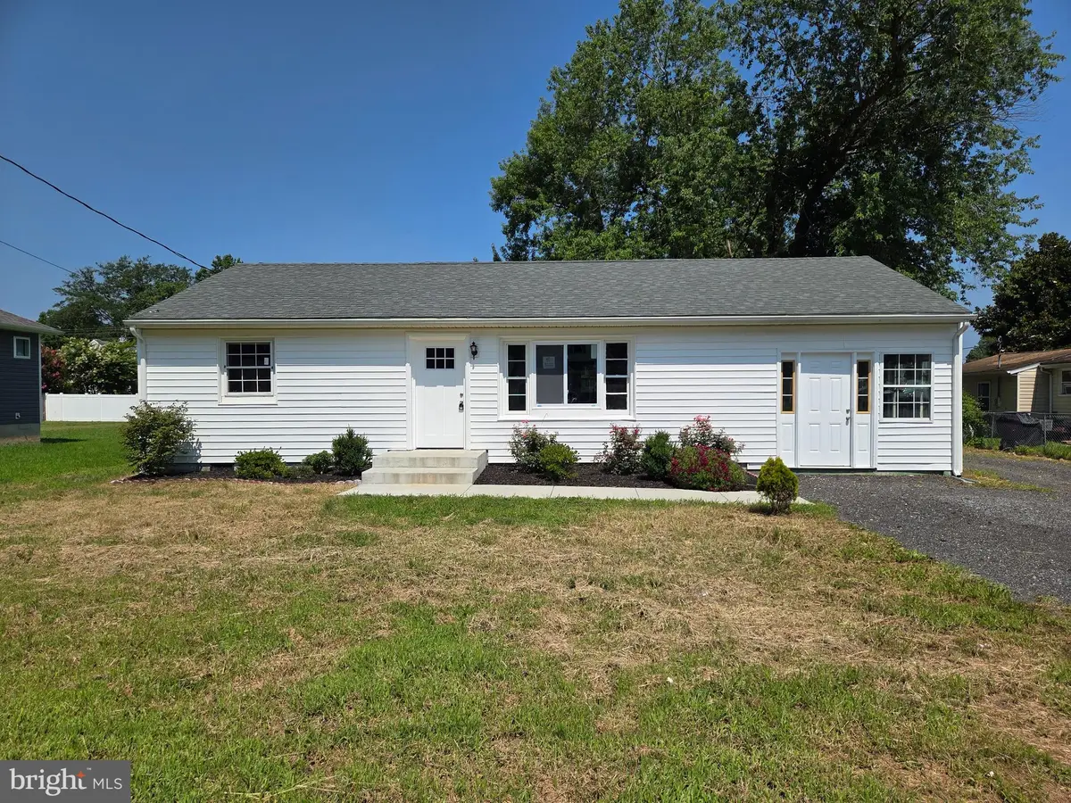 187 Brooks Dr, Colonial Beach, VA 22443 - #1