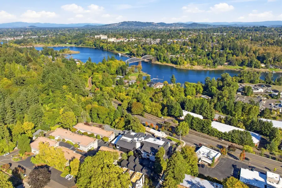 21 D Ave #10, Lake Oswego, OR 97034 - #3