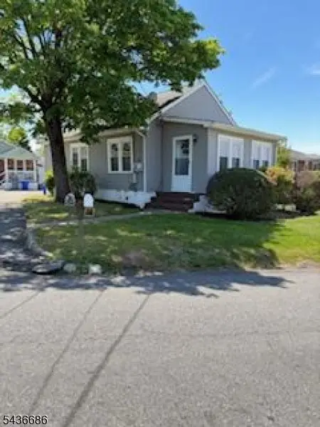 3 Capalbo Ave, Little Falls, NJ 07424 - #1