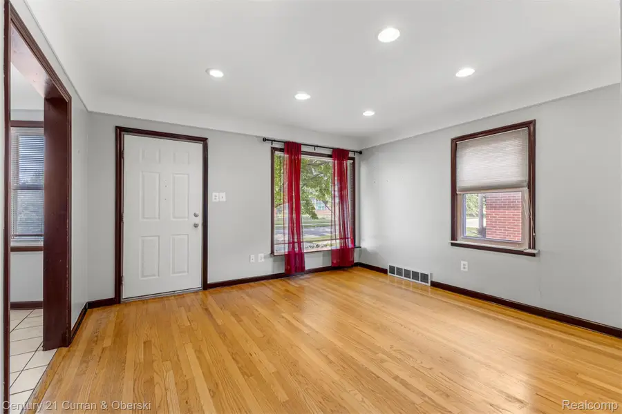 9299 Becker Avenue, Allen Park, MI 48101 - #3