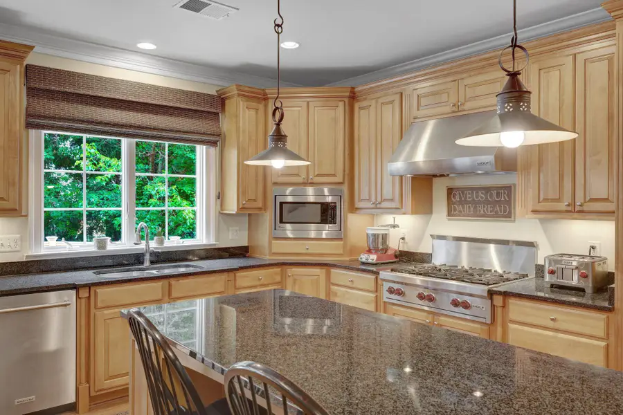 513 John Marshall Dr Ne, Vienna, VA 22180 - #2