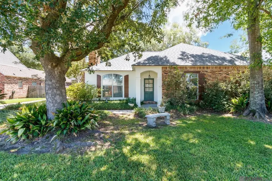 11918 Spring Meadow Dr, Baton Rouge, LA 70818 - #2