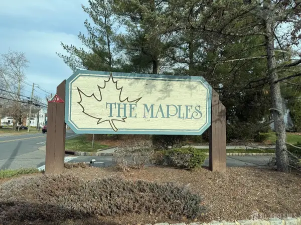 405 Maplecrest Road, Edison, NJ 08820