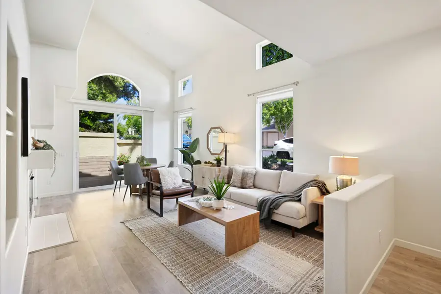 3696 Ruette De Ville, San Diego, CA 92130 - #2