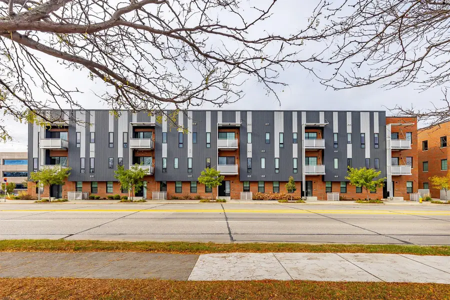 450 SW 7th Street #304, Des Moines, IA 50309 - #2