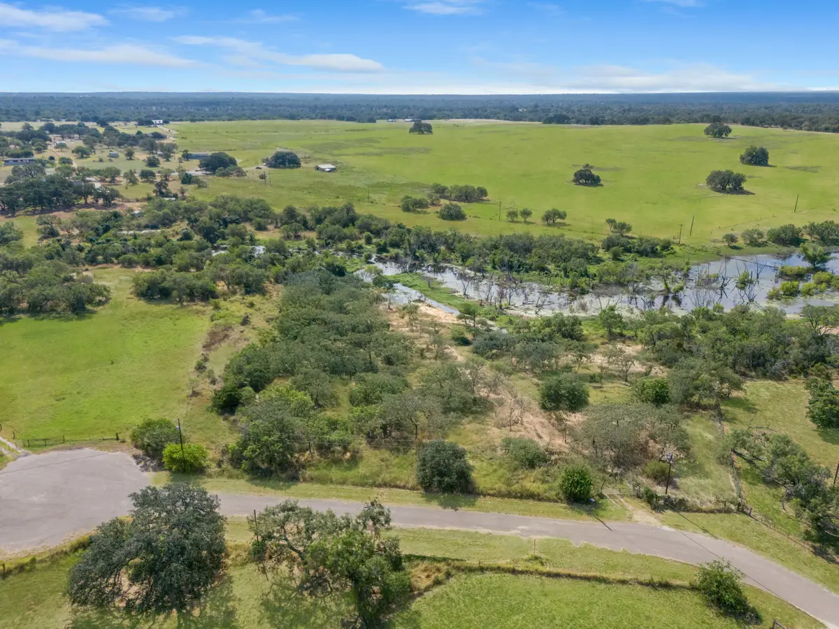 200 Lolita Dr, Lytle, TX 78052 - #1