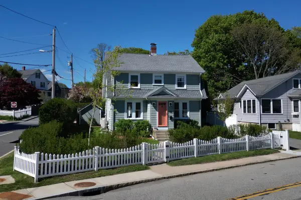 58 Bliss Road, Newport, RI 02840