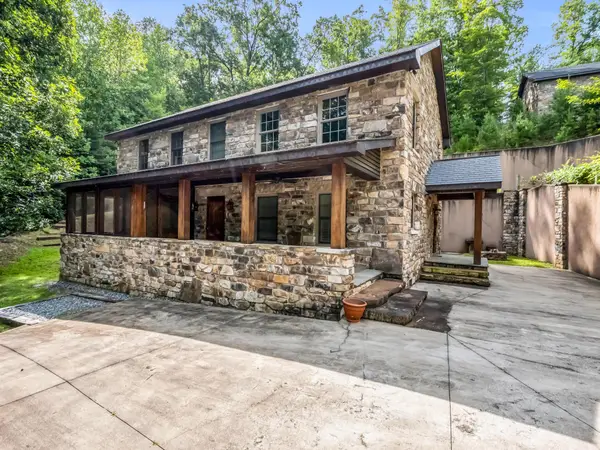 2452 Lake Adger Parkway, Mill Spring, NC 28756