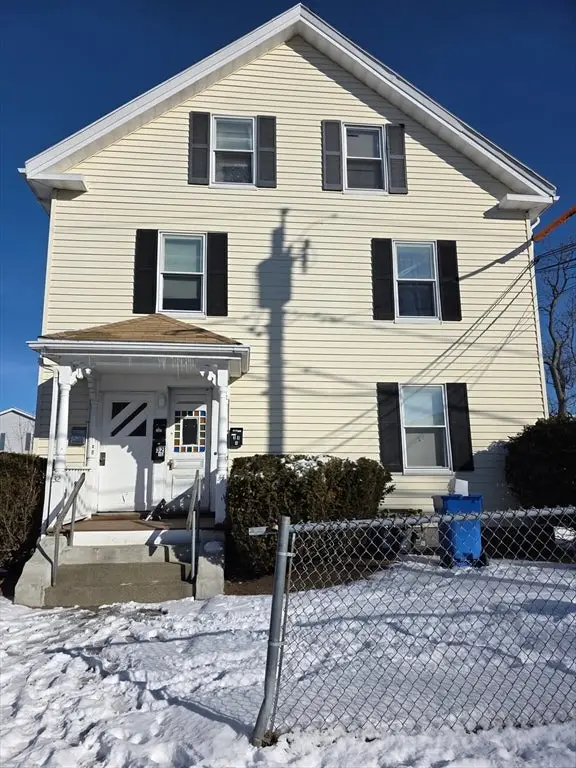 32 Brown #1, Waltham, MA 02453