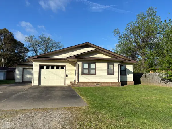 310 E Elm Street, Walnut Ridge, AR 72476