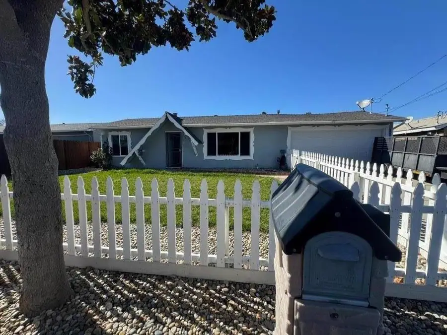 750 El Camino Paraiso, Hollister, CA 95023 - #2